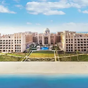 Fam Living - Private Beach Escapes In Palm Jumeirah شقة دبي